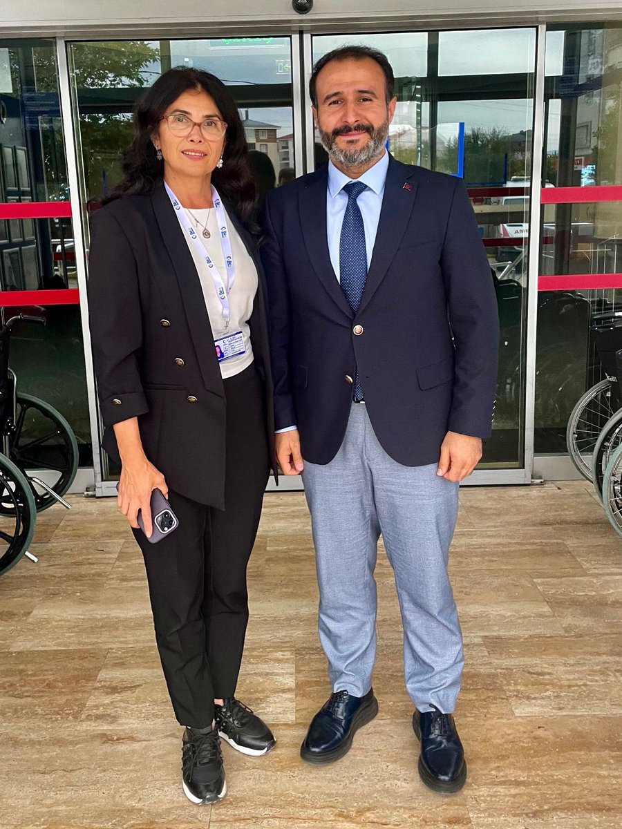 📍 ÖZEL ÇAĞSU HASTANESİ 

Değerli ablam, kıymetli meslektaşım ve geçmiş dönem sendikal mücadelemizde yol arkadaşım Sayın Sema Gülen’e yeni görevinde başarılar dilemek üzere hayırlı olsun ziyaretinde bulundum.
Birlikte verilen emeklerin, omuz omuza yürütülen mücadelenin kıymeti