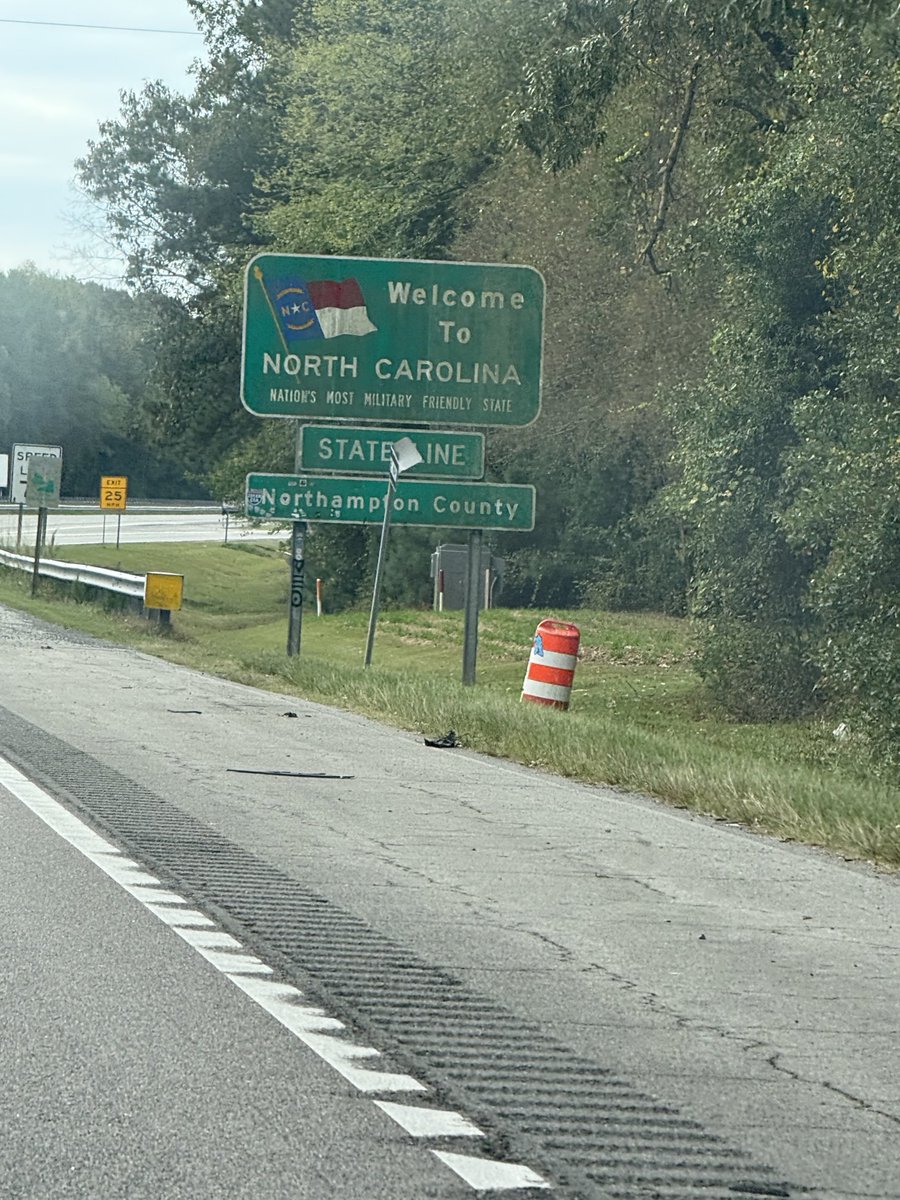 garyc318's tweet photo. Hello NC, Goodby NC, just passing through#roadtrip
#travelingdowntheeastcoast https://t.co/RcFJooxEOe