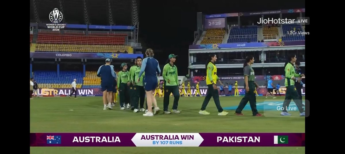 Sidharth_World_'s tweet image. Great team effort by Australia 🇦🇺, From 76/7 in 21.2 overs, skipper Beth Mooney (109 off 114) anchored a fightback with Alana King (51 off 49), taking AUS to 221/9 in 50 overs. Despite Nasreen &amp;amp; Rameen's bowling efforts for Pakistan 🇵🇰,

(1/2)

#AUSvPAK #CWC25