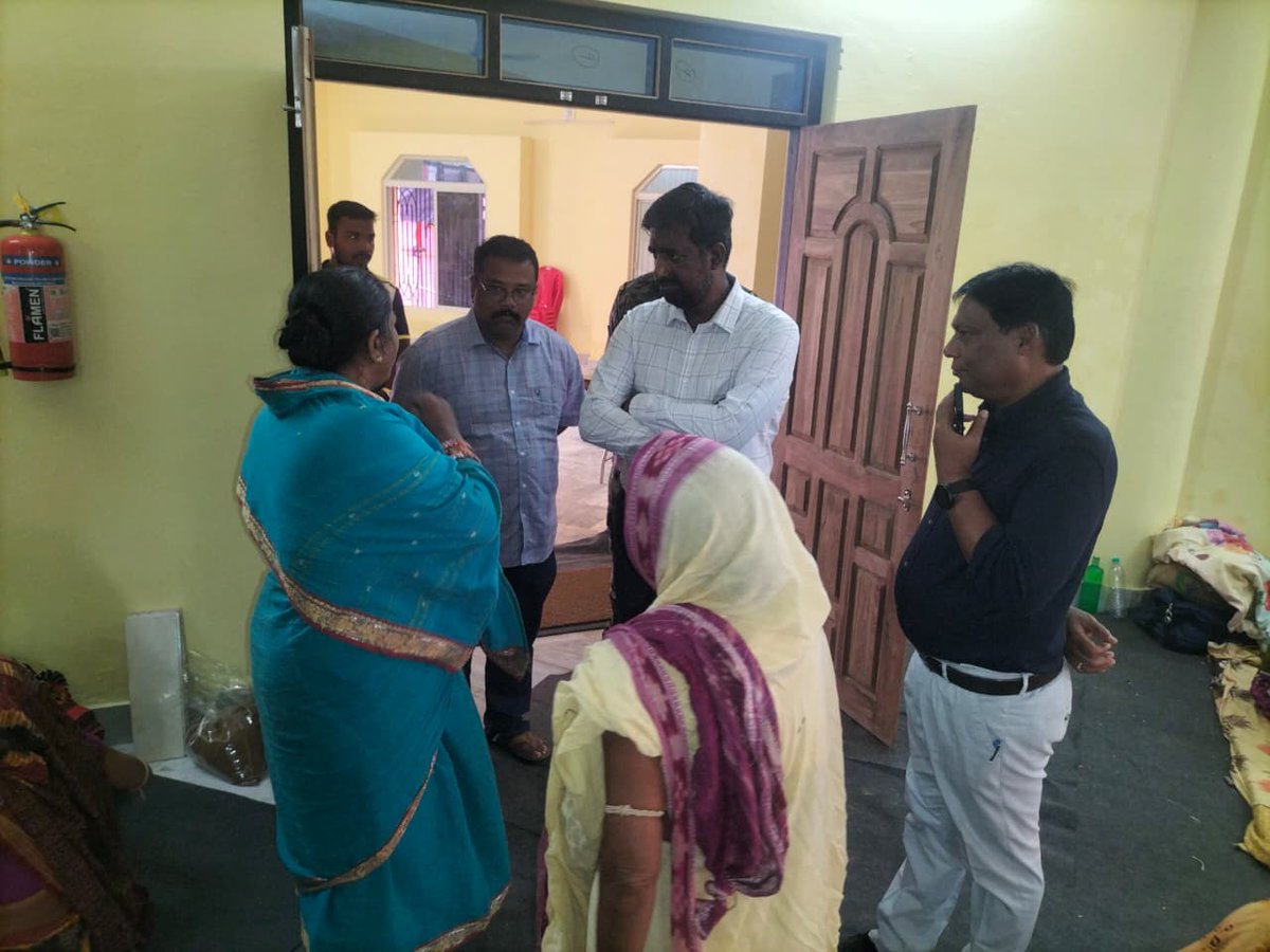 Collector, Puri visited all the Habishyali accommodation centers for inspection of the facilities and interacted with Habishalis.
<a href="/CMO_Odisha/">CMO Odisha</a> <a href="/HUDDeptOdisha/">H & UD Dept</a> <a href="/dm_puri/">Collector and District Magistrate Puri</a>