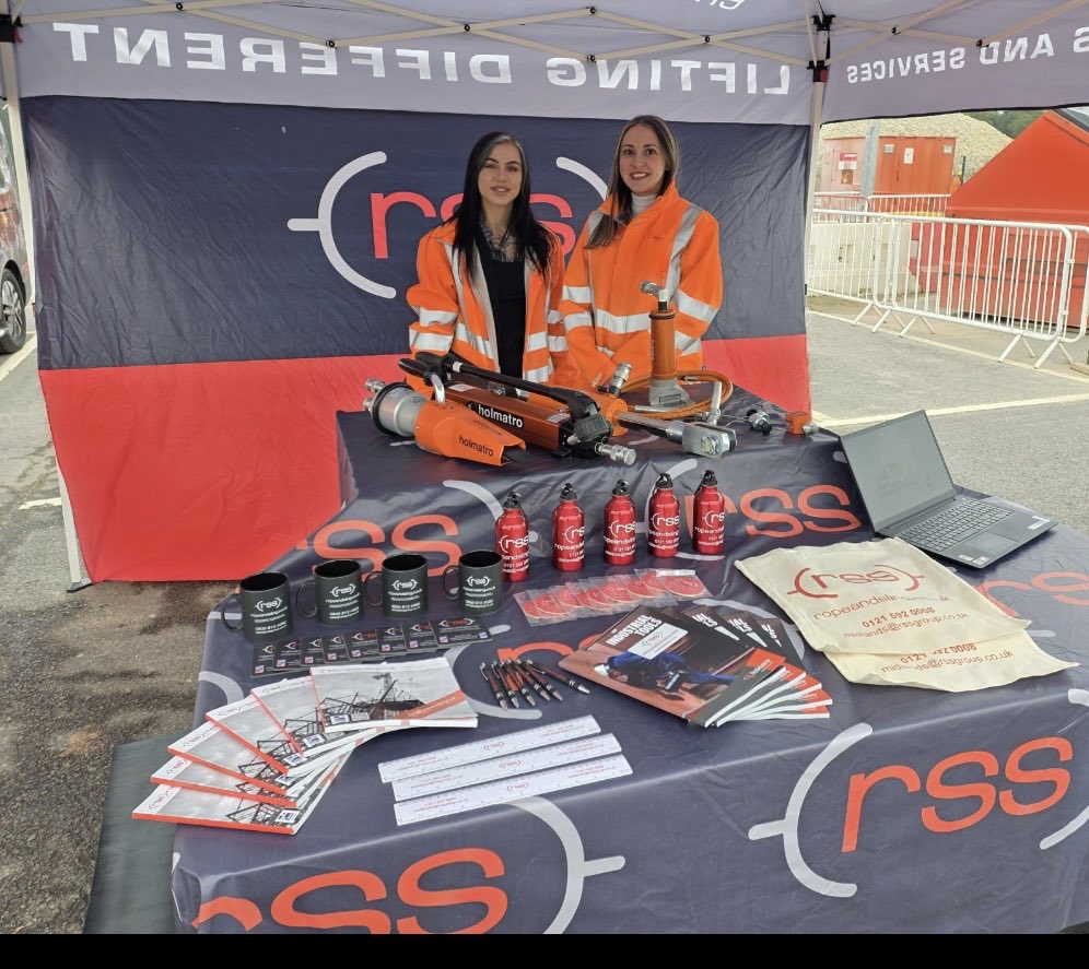 RSSMinworth's tweet image. We’re supporting #innovation and #safety today at #HS2 showcasing market leading products , services and IT systems #ensuringcompliance #liftingdifferent #RSS #lifting #jacking #hydraulics #holmatro #RSS