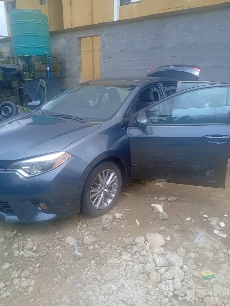AutofairLimited's tweet photo. 🚗 For Sale: Neatly Used Toyota Corolla
📅 Year: 2014
⚙️ Transmission: Automatic
⛽ Engine: Fuel-efficient and smooth
🧼 Condition: Super clean, both interior and exterior. Sound engine, chilling AC, smooth suspension.
🚪 All doors and features working perfectly. https://t.co/qQEdQsR0bq