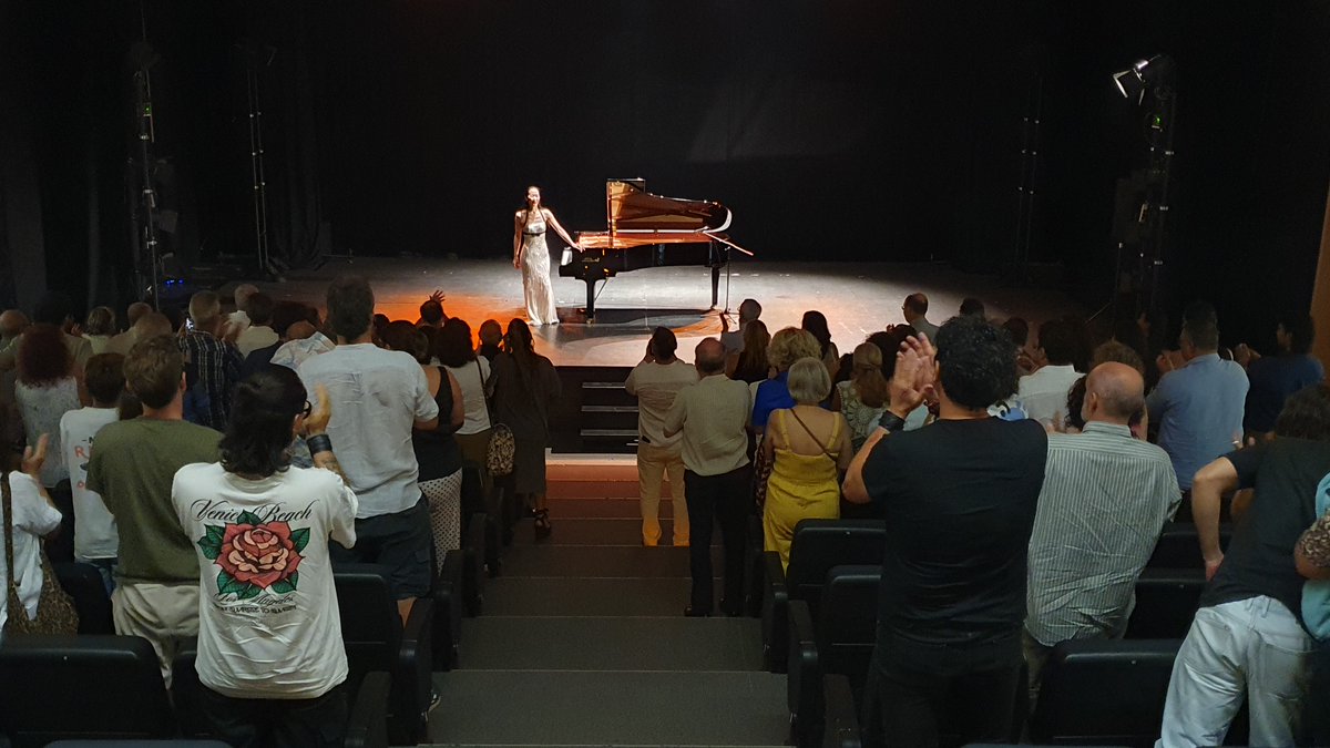 La Noche en Blanco en Factoría Cultural fue preciosa, gracias al concierto de piano que nos ofreció Mie Matsumura. 👌

Con ganas de verla de nuevo con el espectáculo que está preparando, ya nos contará. 😊 

📷 Aquí os dejamos una pequeña muestra.