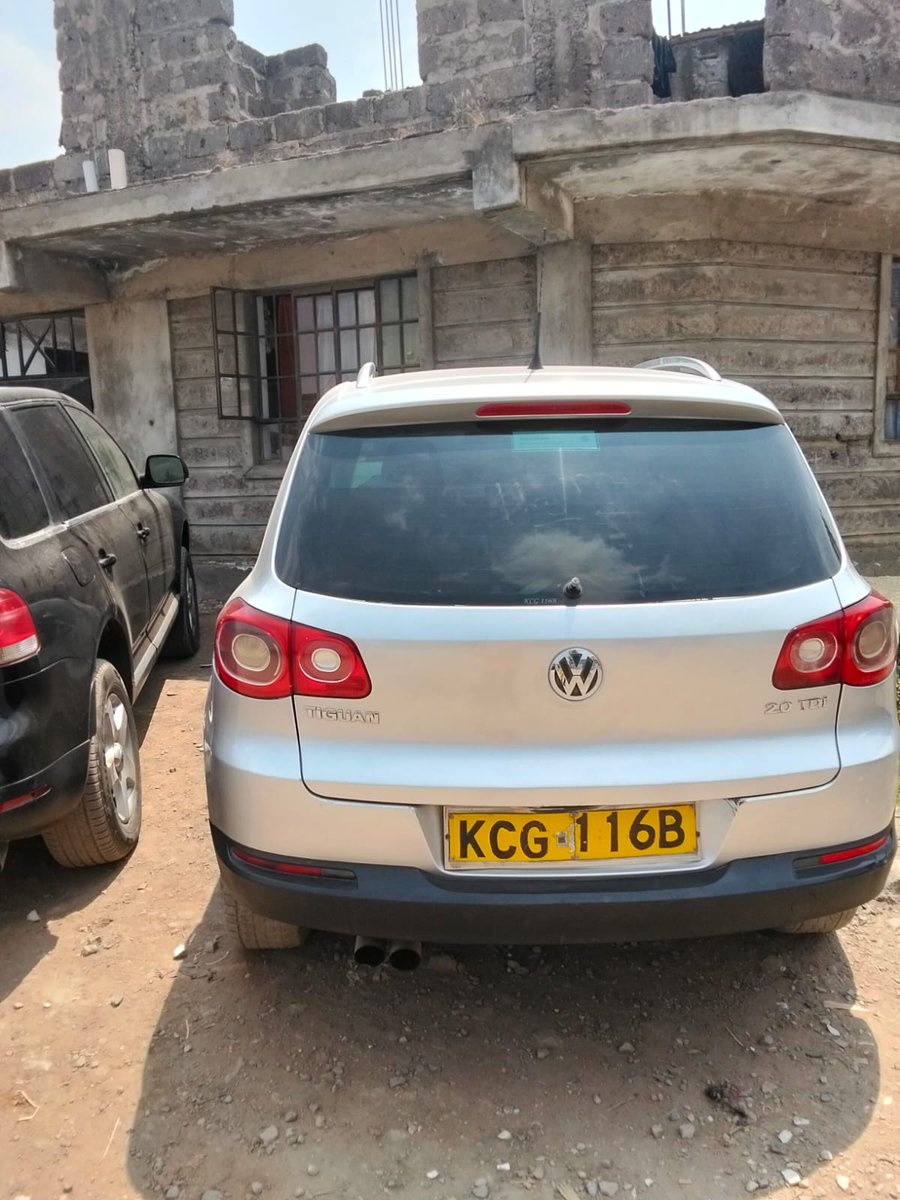Volkswagen Tiguan 
Automatic 
2000cc diesel 
870,000ksh
0799561061