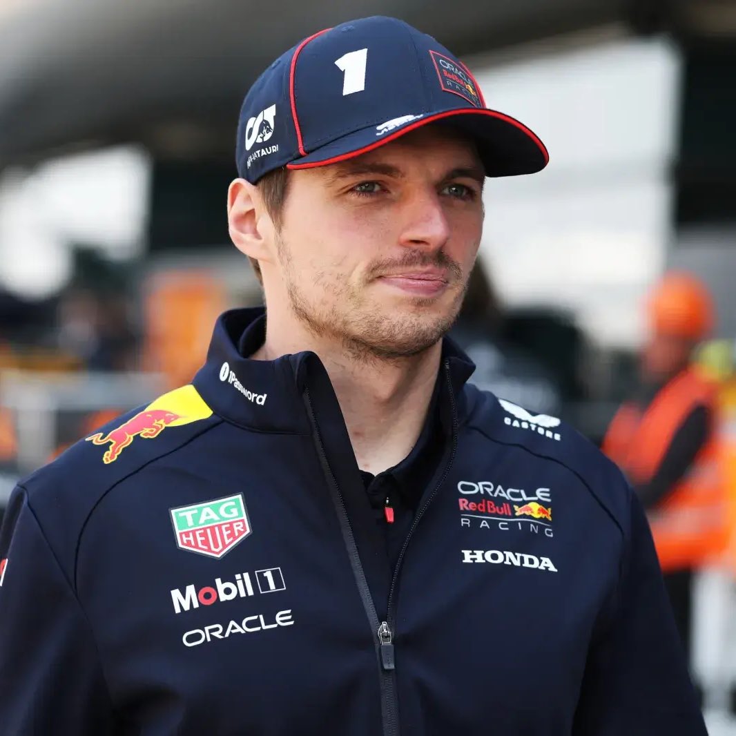 🚨 🗣️ | Rob Smedley on Max Verstappen: "Let’s just give the guy a break and recognize how good he really is. He can jump into anything and drive it faster than anyone else on the planet right now [...] The fact that we’re even talking about Max being in contention at this stage