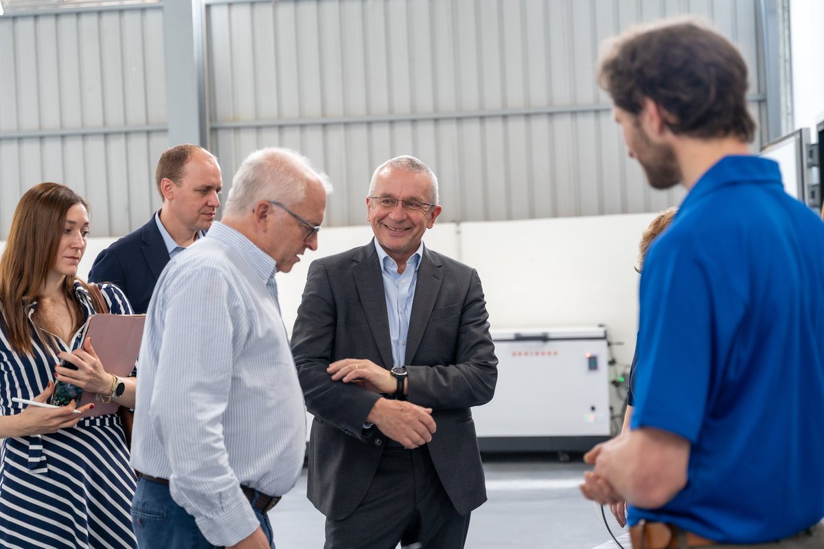 Sol_Solange tweet media