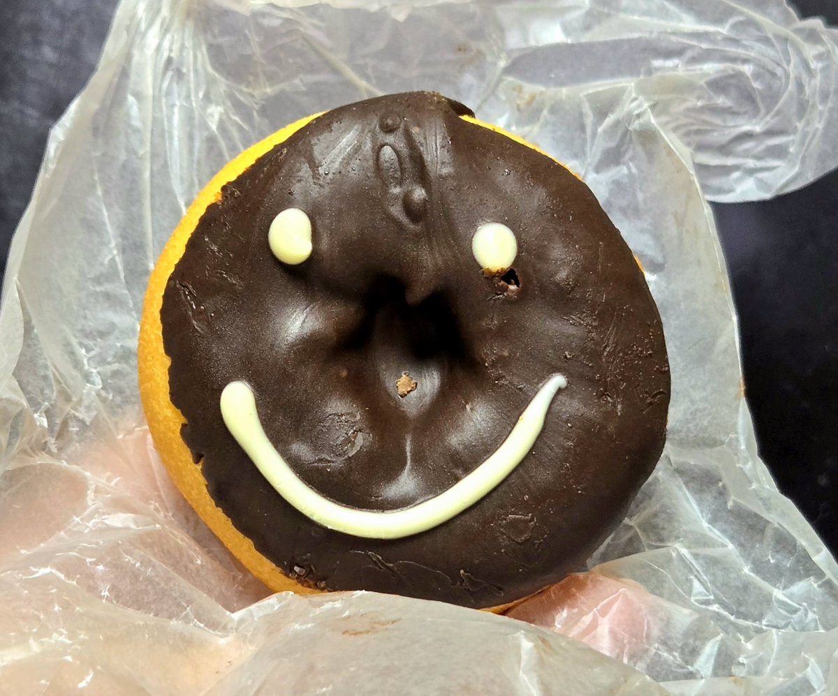 にこにこドーナツ。