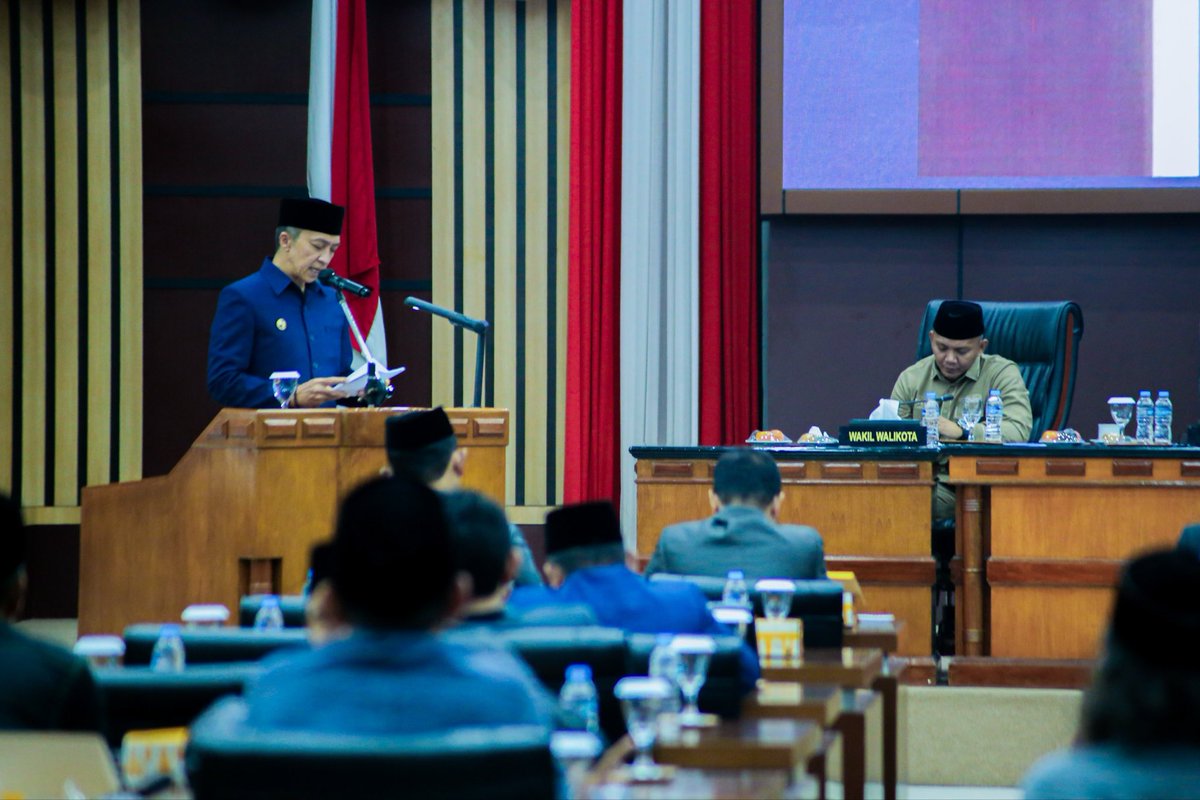 Sahkan Dua Perda Baru, Dedie Rachim Apresiasi Komitmen DPRD is.gd/YBQail

#Pemkotbogor