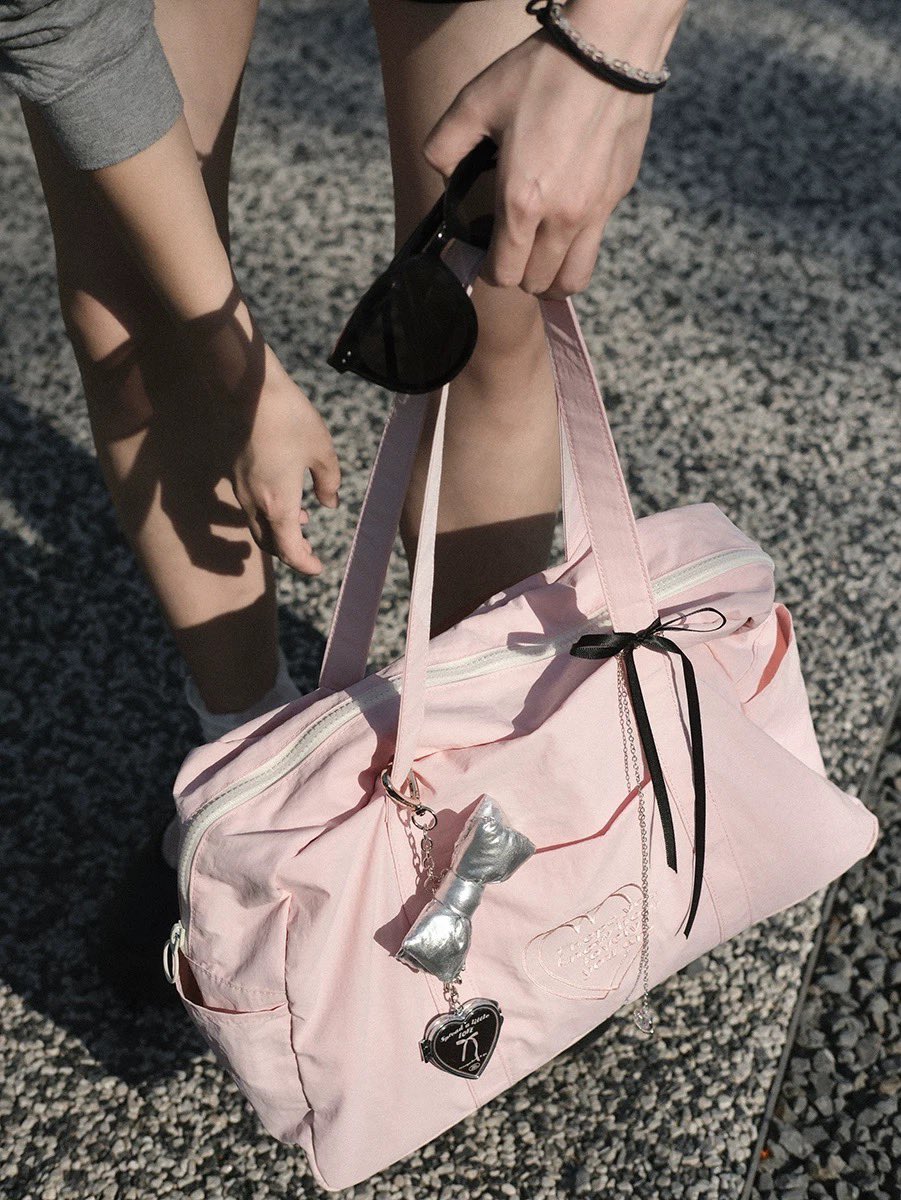 littletwobunny's tweet photo. 👜กระเป๋าแบรนด์ blanklabel
รุ่นนี้มี3สี 🩷🤍🩵
ราคา 380.-/420.-
พวงกุญแจตามแบบก็มีขายแยกด้วย
รายละเอียดเพิ่มเติมในมช.
สนใจสั่งซื้อ dm ได้เลยนะคะ
ฟลว.ซื้อครบ600ส่งฟรี💕
#พรีออเดอร์จีน #พรีจีน #รับหิ้วจีน #BlankLabel https://t.co/qIqVD626zh