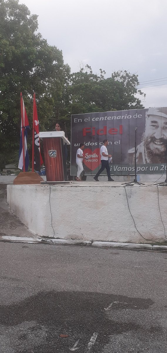 yaimet67's tweet photo. Hoy a 2 años de la oleada y masacre genocida del Estado sionista de Israel contra Platestina con la complicidad del gobierno de los EEUU los jóvenes pineros denuncian y condenan este acto. #IslaDeLaJuventud #Cuba #PalestinaLibre @MeyvisEstevezE @DiazCanelB @MMarreroCruz https://t.co/HB7OslMVAk