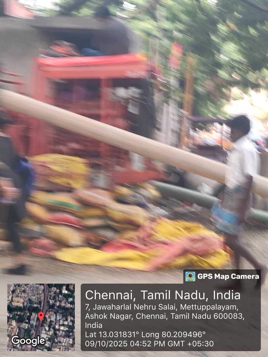 gopalakrishanv's tweet image. பல கோடிகள் செலவு செய்து மழைநீர் கால்வாய் கட்டிய பிறகும், தற்போது ராட்சஷ பம்பிங் மோட்டார் நிறுவப்பட்டுள்ளது. சென்னை-78, கே.கே நகர், பாரதிதாசன் காலனி மெயின் ரோடு,  மாம்பலம்  தாலுக்கா அருகில். #swd