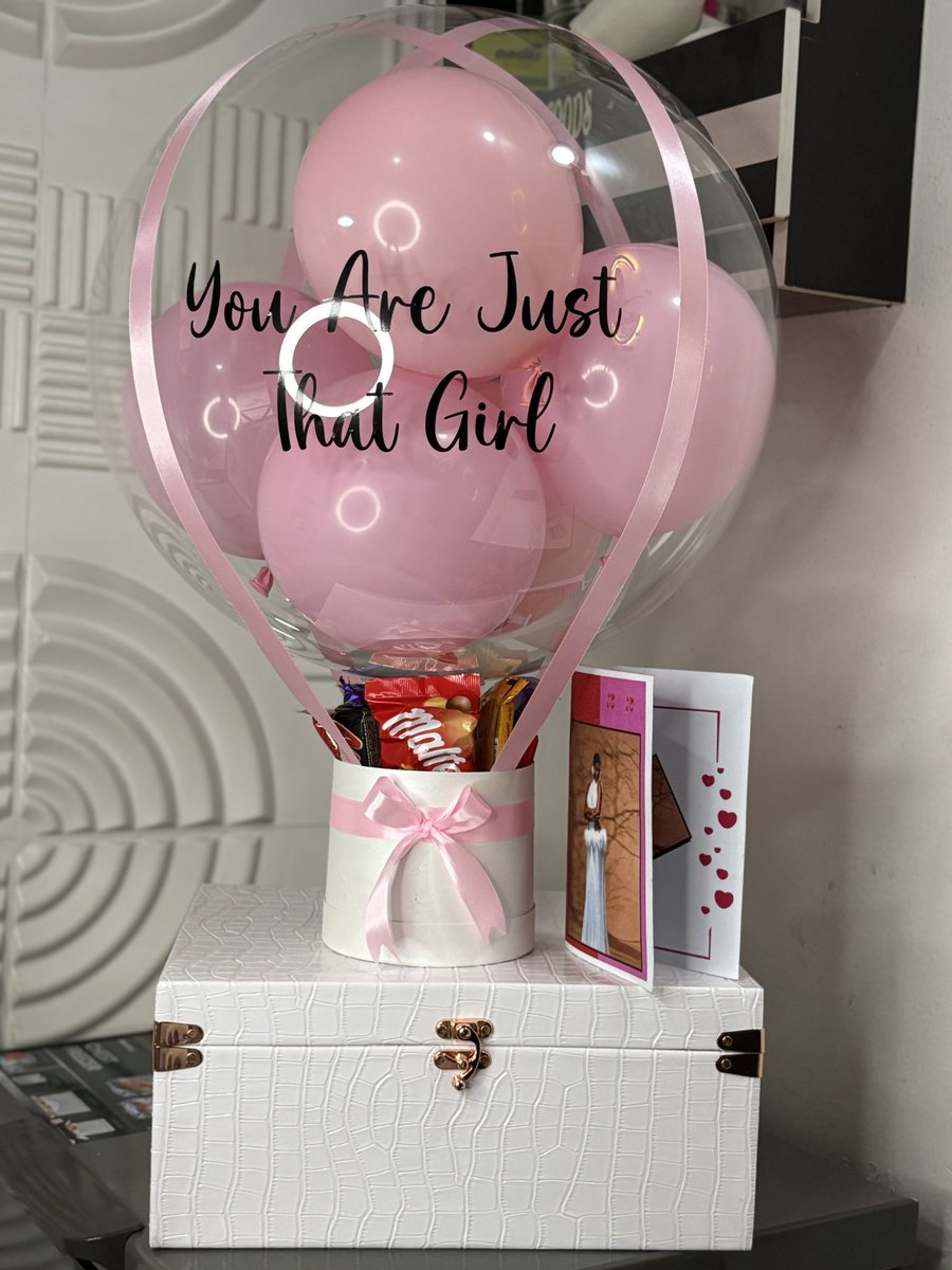 whemafoods's tweet photo. DEDE Diaspora fans decided to BUNDLE her with love!!!! 💵💵💰💰🤑

2 million naira  in a Box, Balloon chocolate treat and a cute note for the road!!! @dede_ashiogwu 

Thank you for trusting D- Devass! 🩷🩷💕💕🎈🎈 https://t.co/Bnz1spu3sh