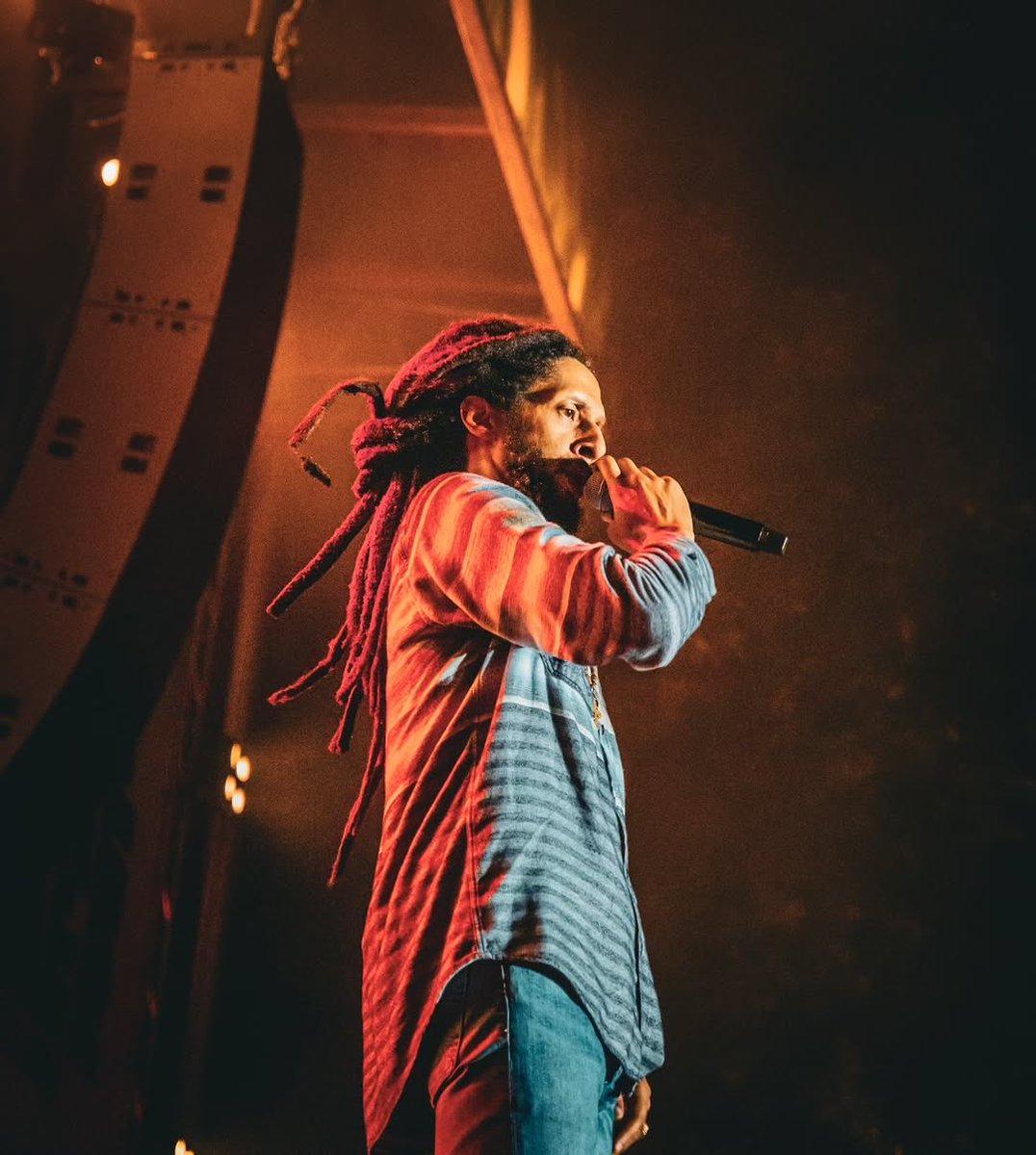 Julianju3_juj's tweet photo. bjay.arw Julian Marley & The Uprising live in Germany, Reggae Music Sid Rastafari🌱
@julianju3_juj
@ruhrreggaesummer 2025
•
•
•
#concertphotography #julianju3_ju #reggae #reggaemusic #rastafari #photography #jamaica #reggaephotography #musicphotograpy
xandaperes So 😍 ❤️🔥🔥 https://t.co/gLXlfh8eNM
