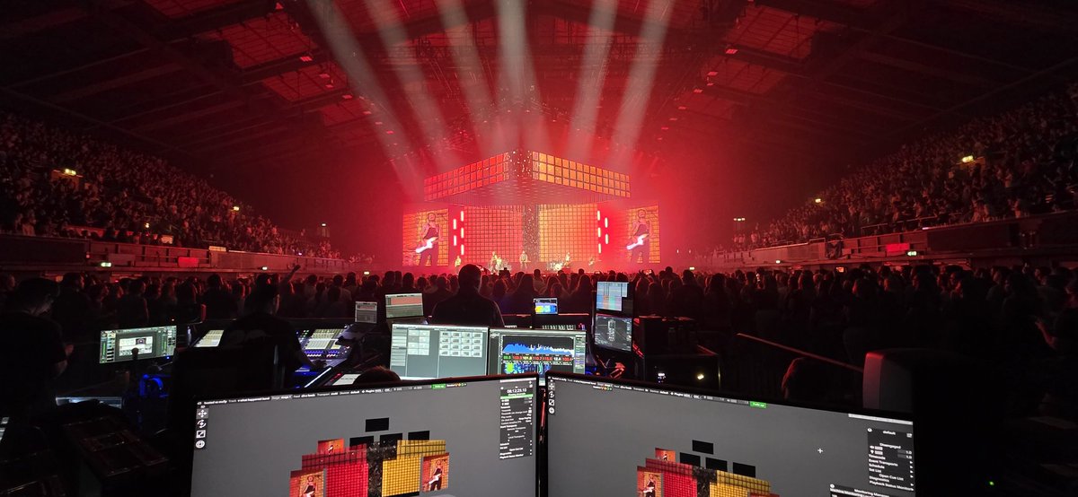 Oriontech_AV's tweet photo. Pretty certain this was opening night of #BustedVsMcFly in the bp pulse at the nec https://t.co/KQB2iHxK9q