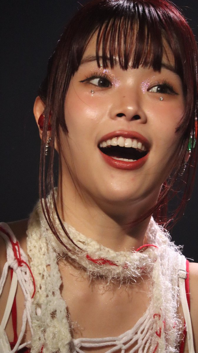 革命道中ツアー4本目新潟おわり！！
今日はダンスセット初日でした！
バンドセットとはまた違う世界観かつ箱がバンドセットより小さくて距離感近かった！！
また新しいアイナ見れてよかった(*´ω｀*)ﾎｯｺﾘ
残り5本！次は広島！！
#アイナ・ジ・エンド
#アイナ新潟
#革命道中ツアー