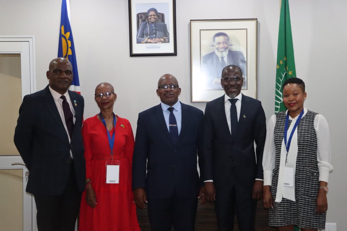 Hon. Wise Immanuel met with Botswana’s Minister of Justice, Hon. Nelson Ramaotwana, on the sidelines of the Namibia–Botswana Bi-National Commission in Windhoek. 🇳🇦🇧🇼

The two ministers reaffirmed their commitment to stronger justice and labour cooperation between the nations.