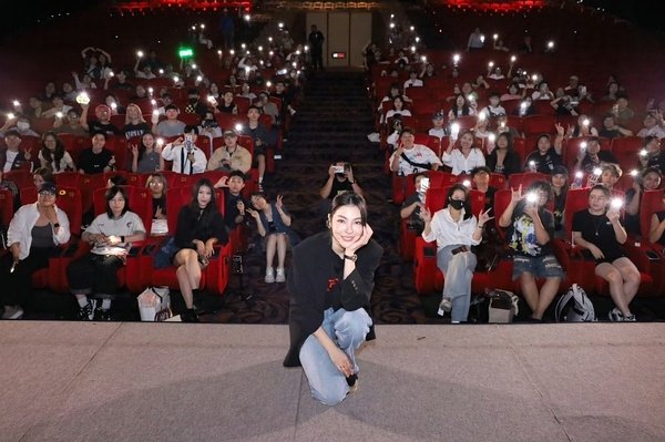 So among these limited number of fans, 95% are 🇨🇳 "maliboo" (as claimed by maliboo themselves, based on the judgment that they didn't stand up when the national anthem was played). This is a local event with ticket prices even lower than a fm, yet there are no Thai fans🤣🤣