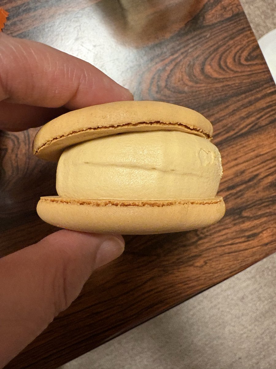 娘ちゃんが買ってきてくれたアイス🍨
うんまーい😊

#セブンイレブン
#7日新発売