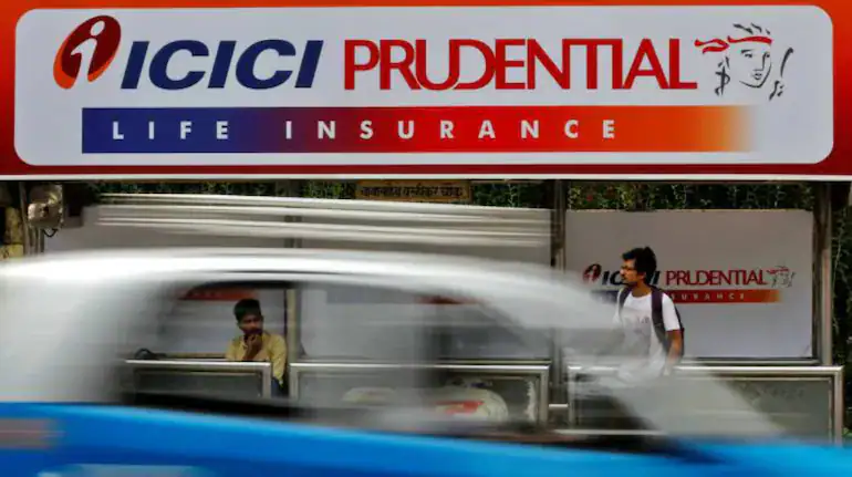 CNBCTV18Live's tweet image. #JustIn | #ICICIPruLife Q2 Update;

▶️New Biz Premium At ₹1,761 Cr Vs ₹1,776 Cr (MoM)
▶️APE At ₹871 Cr Vs ₹722 Cr (MoM)

👉New Biz Premium Up 6.1% At ₹1,761 Cr (YoY)
👉APE Down 1.1% At ₹871 Cr (YoY)