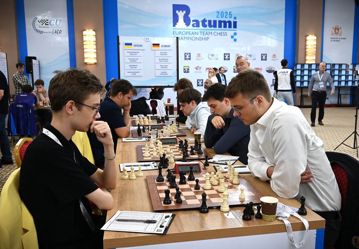 usefulchess's tweet image. Serbia took the sole lead aead of Ukraine in  European Team Chess Champ.  after round 4 .  Games, standings and results on usefulchess.com/others/eurotea…  #chess #etcc2025    photos by ECU