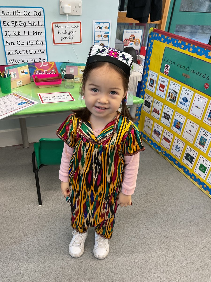 SybournPriE17's tweet image. Our day care children came to school in their national dress to celebrate Diversity Month and our International Day taking place today 🤩#primaryeducation #lionpathways #lovelearning #motivatedlearning 
@AaronLionLearn 
@LionAcTrust