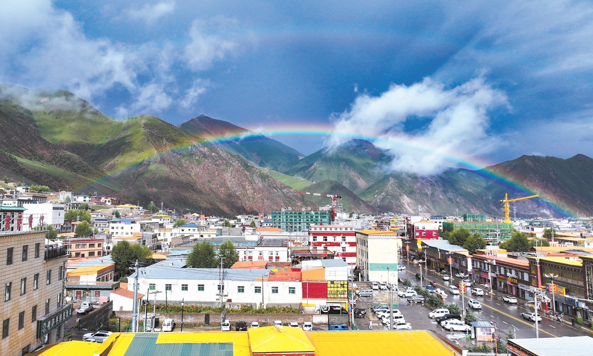 globaltimesnews's tweet photo. China's Yushu Tibetan Autonomous Prefecture, Qinghai Province, is situated at the #Sanjiangyuan region, often referred to as the "Three-river-source area." It was once struck by earthquake in 2010, but now it boasts a renewed scene enriching happy community lives, a cultural tourism boom and well-preserved ecology. https://t.co/dxjVdDaAU3