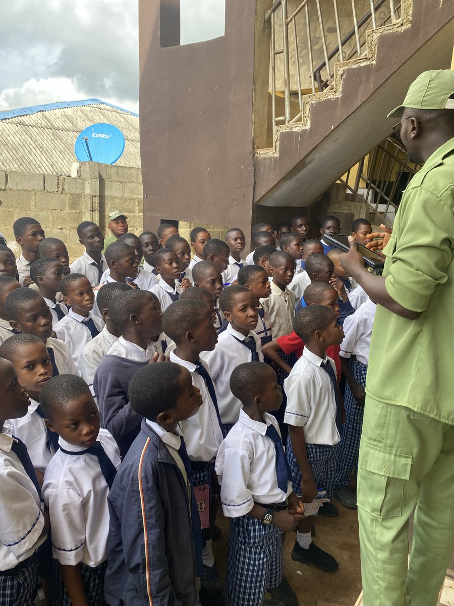 PaulOmuru1's tweet image. Pictorial excerpts from today’s session at Paragon Model College, Ososa. Nigeria is ours. Nigeria we serve. 🇳🇬
#NYSC #CommunityService #SexEducation #SubstanceAbuseAwareness #OgunCorper