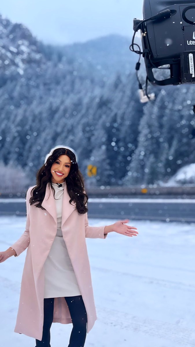 cbkmediamgt's tweet photo. Sending Happy Birthday week wishes to client @ToriMasonTV of @CBSNewsColorado Tori’s impactful journalism has made a difference in the Denver market.
#DenverTVNews
#CBSColorado
#NewsAnchor
#NewsReporter
#TeamCBK https://t.co/vCM701Btkc
