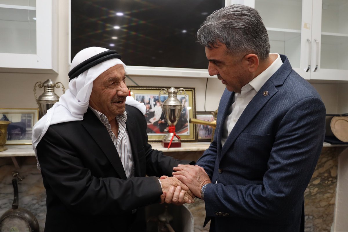 Büyüklerimize hürmet etmek, medeniyetimizin en temel taşlarından biridir...

Onların duasına, bilgi ve tecrübelerine her daim talibiz.

#SevdamızŞanlıurfa
<a href="/RTErdogan/">Recep Tayyip Erdoğan</a> <a href="/Akparti/">AK Parti</a> <a href="/bybekirbozdag/">Bekir  Bozdağ</a> 
<a href="/efkanala/">Efkan Âlâ</a> <a href="/mustafaelitas/">Mustafa Elitaş</a> <a href="/Hayati_Yazici/">Hayati Yazıcı</a> <a href="/abuyukgumus/">Ahmet Büyükgümüş</a> <a href="/aliihsanyavuz54/">Ali İhsan YAVUZ</a> <a href="/acarfaruka/">Faruk Acar</a>