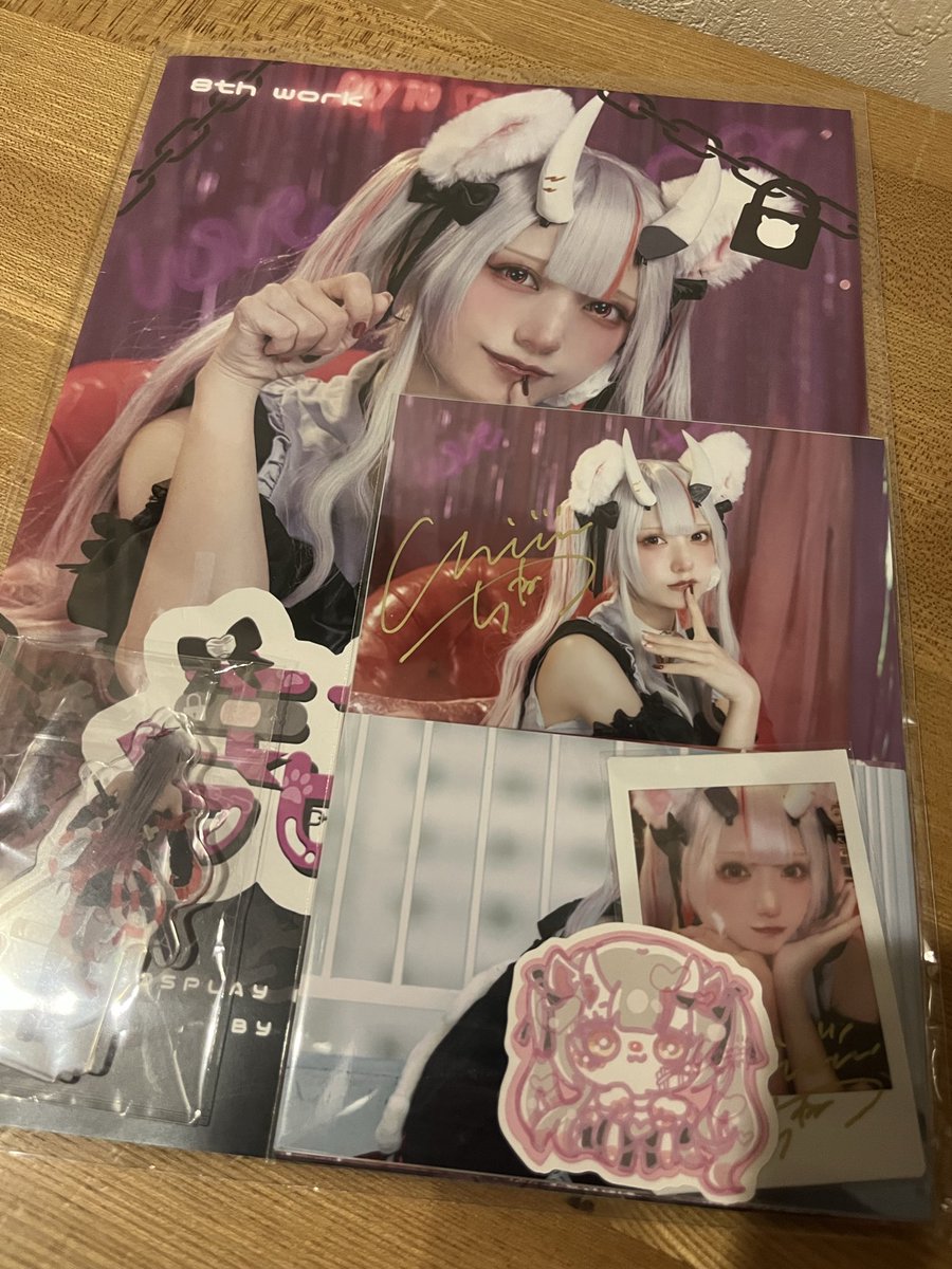 MizoharuM's tweet image. #ちね見て
ちねつさんの新刊セットとアクスタ届いた‼️
全部かわ余すぎる最高の1冊です❗️❗️❗️