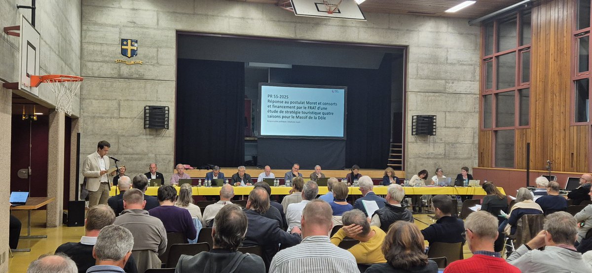 #DÉLIBÉRANT. Le Conseil intercommunal a approuvé ce mercredi le financement d'une étude pour le développement d'un tourisme quatre saisons à la Dôle. Il a aussi accepté de revoir à la baisse le montant de la cotisation régionale à CHF 23 par habitant·e.
regiondenyon.ch/2025/10/09/cre…