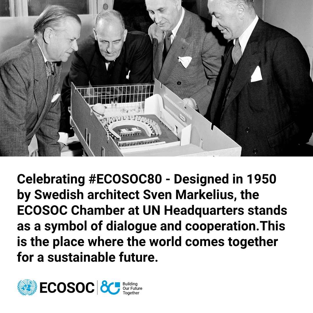 UNECOSOC's tweet image. As we mark #ECOSOC80, did you know?
The ECOSOC Chamber at @UN Headquarters is where global leaders gather to shape a more equal and sustainable world.

In this 1950 UN photo, Swedish architect Sven Markelius (left) presents his design proposal for the Chamber to the UN Art…