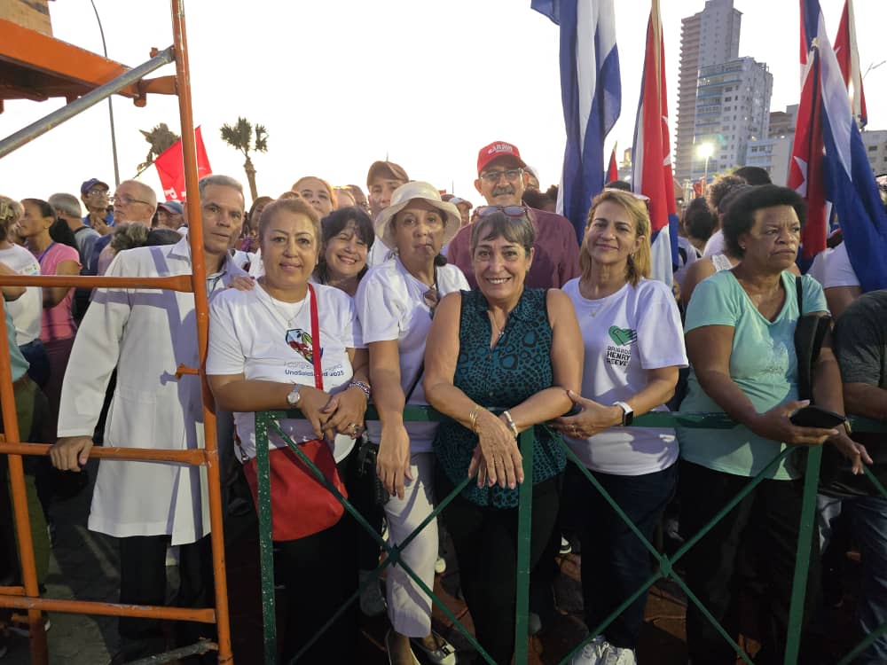 AguileraBauza's tweet photo. @MinsapCuba🇨🇺 en la Tribuna Antimperialista #PorPalestina #AbajoElGenocidioEnPalestina #CubaPorLaVida https://t.co/uROiDSo9Jf