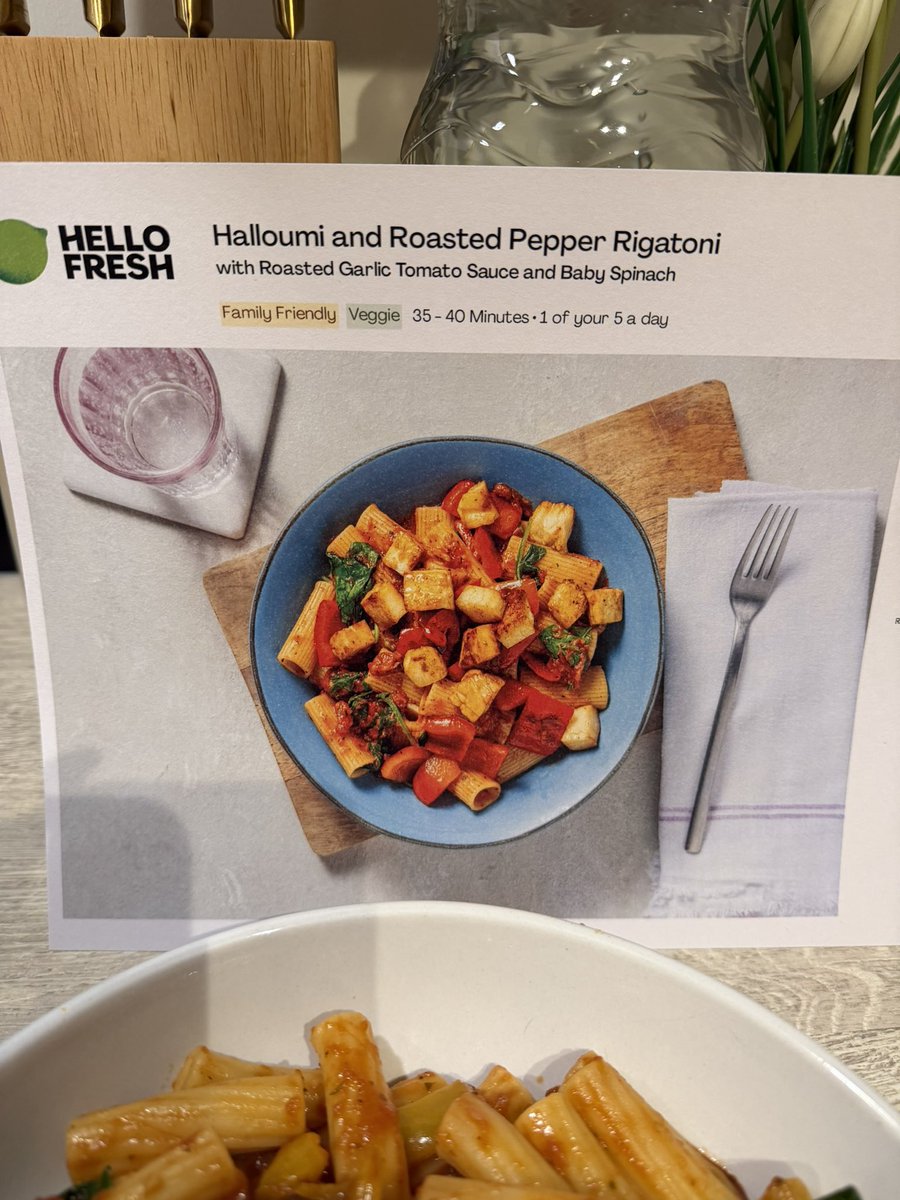 chunkychick73's tweet image. Another Hello Fresh creation that I made last night. I’d definitely have this again. Easy to make and very tasty and filling. This actually made three portions for me 👍🏻

#mealideas #hellofresh #halloumi #pasta