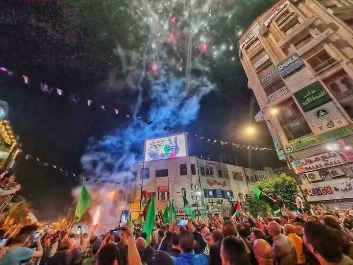 M7vmdv's tweet photo. أشرقت شمس فلسطين❤️🇵🇸
#فلسطين_حرة 
#فلسطين https://t.co/pYep3CznKK