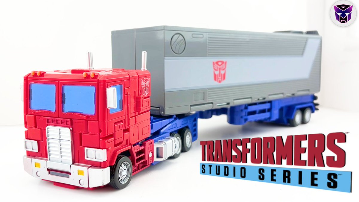 Demain, on se retrouve pour un nouveau Magnus Toy Show, dédié à une figurine que j'attendais avec impatience: Optimus Prime, Studio Series 86 !

Une semaine après Megatron, place au chef des Autobots !