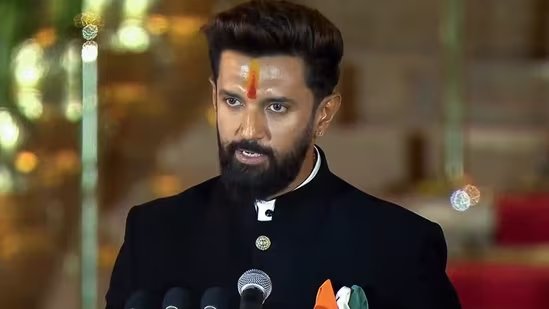 TimesAlgebraIND's tweet image. HUGE BREAKING 🚨 All sorted in NDA !!

Strongest ever alliance in the history of Bihar !!

Things are sorted after meeting between Nityanand Rai and Chirag Paswan.

All 5 parties of NDA to jointly announce names of candidates on October 13.

Also don&apos;t underestimate the CM Job…