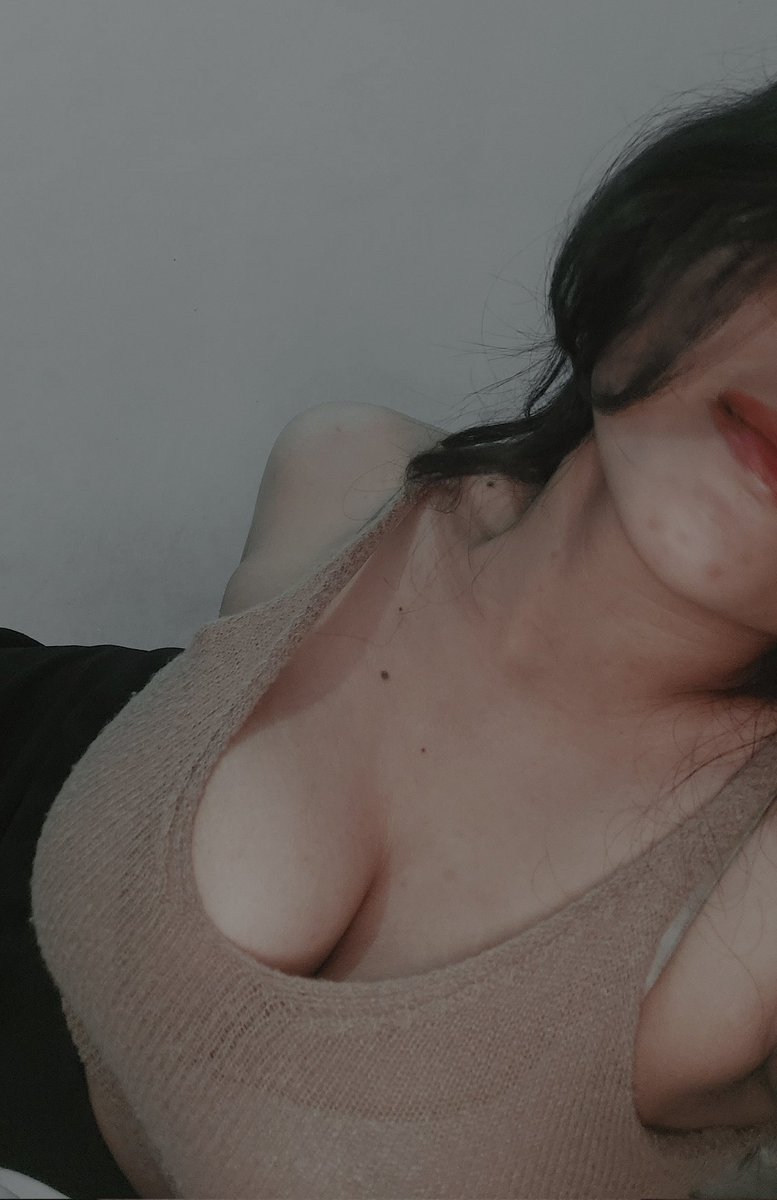 leiataste's tweet image. Remember me?