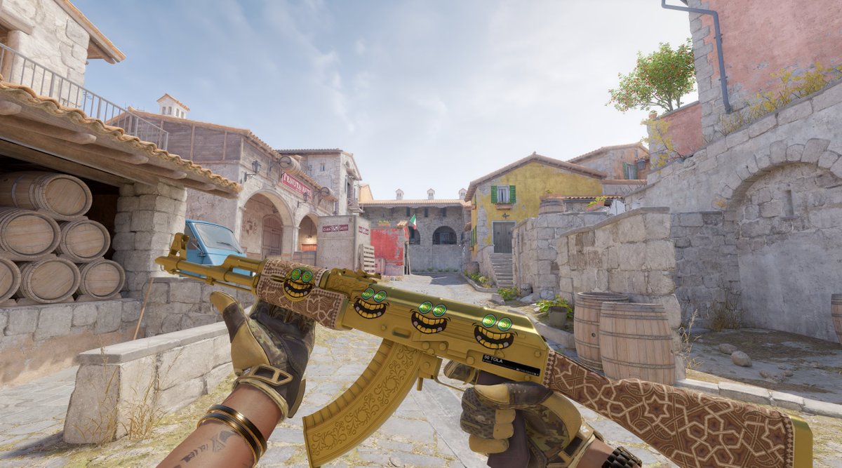CorbZcs's tweet image. Another loadout hitting the inv!🤓

Dragon Lore .19, Souv Arabesque .08, Howl .17 &amp;amp; Vice .15

All available📩