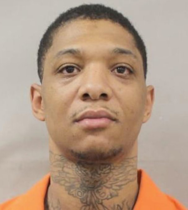 MableG41499's tweet photo. Derrick Groves, the last remaining fugitive of 10 inmates who escaped from a New Orleans jail in may, has been ARRESTED in Atlanta after 145 days on the run.
Get news link - https://t.co/chsd0GxDlF
Live more news link - https://t.co/5QMmLVjSqp

https://t.co/puOLJmPsrr https://t.co/tpgDsSZHQE