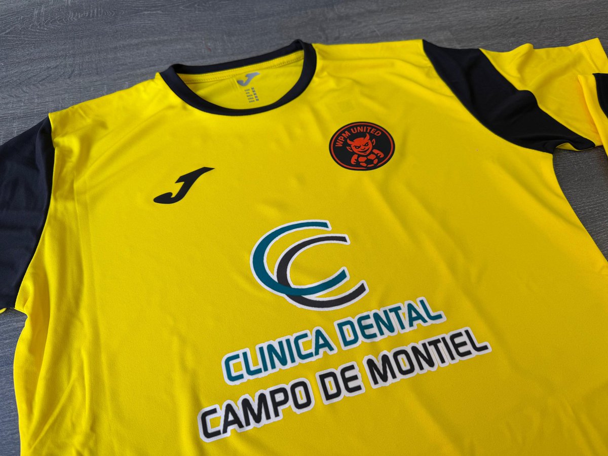 FosburyTextil's tweet photo. 👕 Ya están listas las nuevas camisetas para el equipo de fútbol sala patrocinado por Clinica Dental Campo de Montiel. 

🤝🏻 ¡Esperamos que os traigan mucha suerte para la temporada! https://t.co/gwYQ4aNbKj