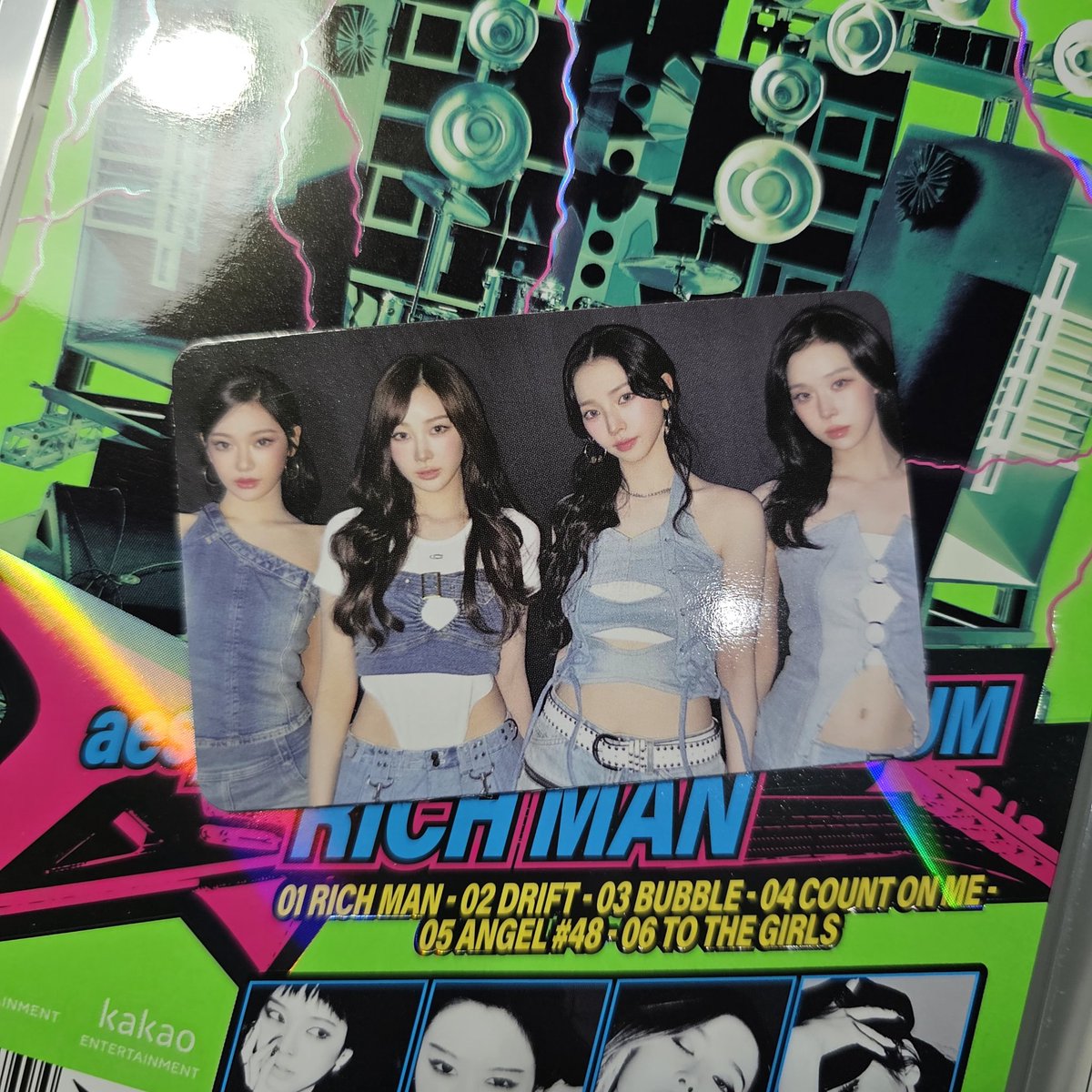 🎱 — wts lfb ph #ayjbudols

aespa rich man guitar ver album group photocard

⤷ ₱400/350 payo
⤷ 25% nrdp, rembal 1 week
⤷ onhand! was secured feta x sensi
    𖥻 read 📌 byt ! 

# aespa karina giselle winter ningning rich man guitar ver pc poca