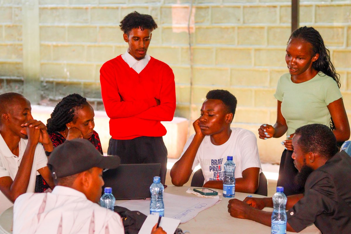 Icpd25YouthKE's tweet image. Through the #ICPDYouthDialogueKE, Isiolo youth are deepening their understanding of national priorities and aligning their actions with the #ICPD25 promise and the 2030 Agenda, ensuring no young person is left behind.