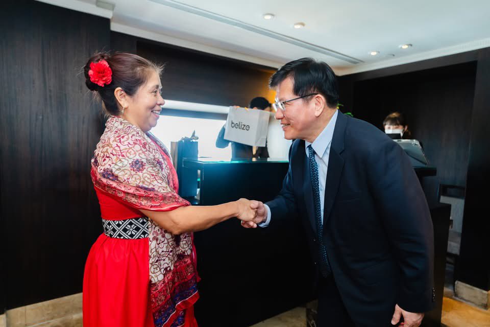 chia_lung's tweet image. Honored to welcome the Governors-General of #Belize &amp;amp; #SaintLucia to #Taiwan ahead of our National Day! I’m deeply grateful for their countries’ steadfast support and friendship, and look forward to strengthening our partnerships built on shared values of democracy and prosperity