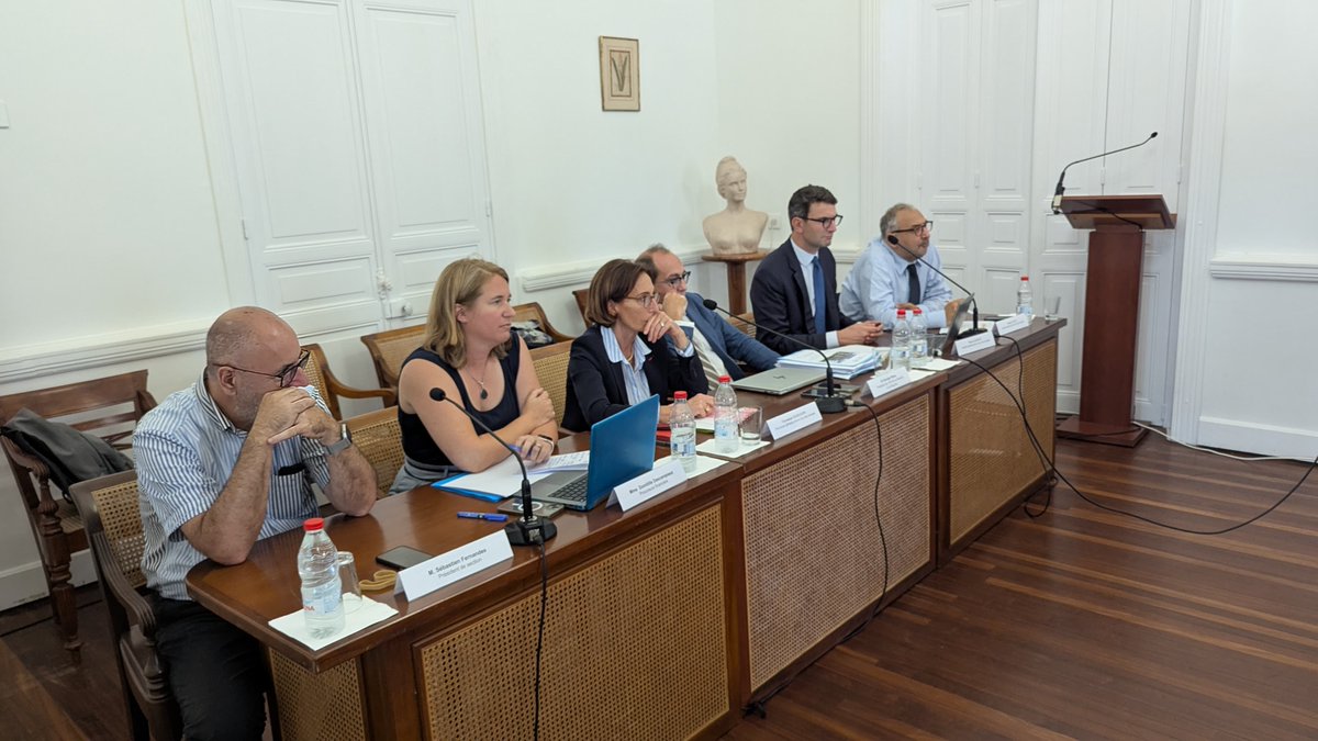 CRCLRM's tweet image. Cet après-midi, Véronique Hamayon, Pierre Genet et Bruno Nataf ont échangé avec les DGS des collectivités, ainsi qu’avec des représentants de l’État et du secteur hospitalier, autour de la réforme de la responsabilité des gestionnaires publics.