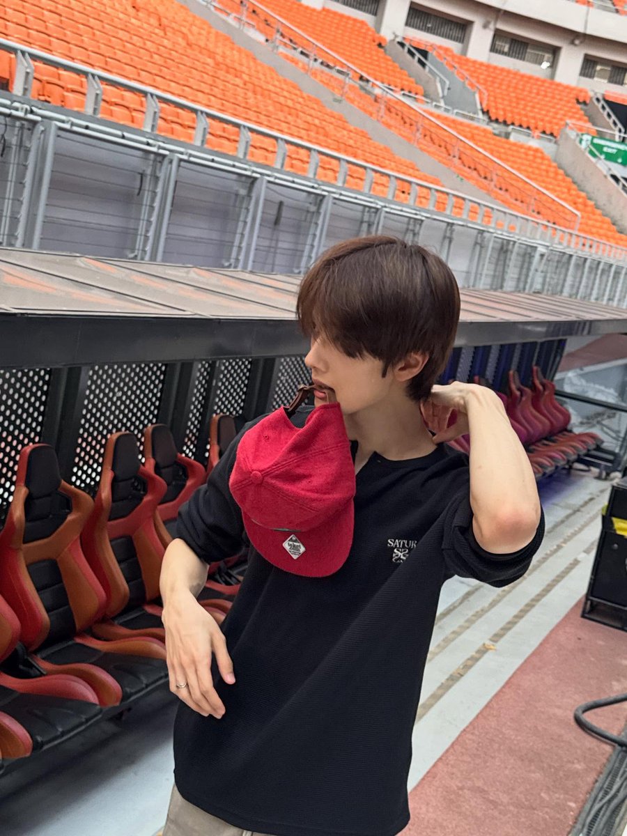 ‏َ (@jisyung) on Twitter photo 