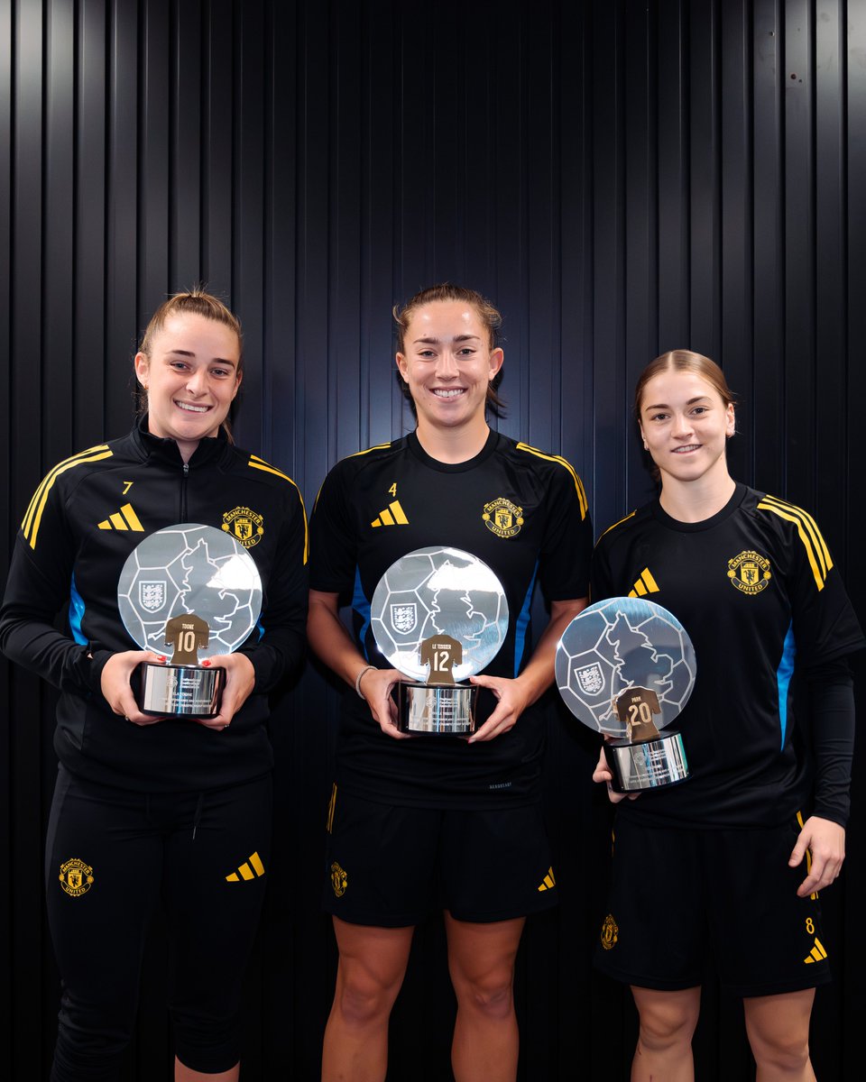 Our #WEURO2025 winners were recently presented with special achievement awards by the <a href="/PFA/">PFA</a> ❤️🎖️