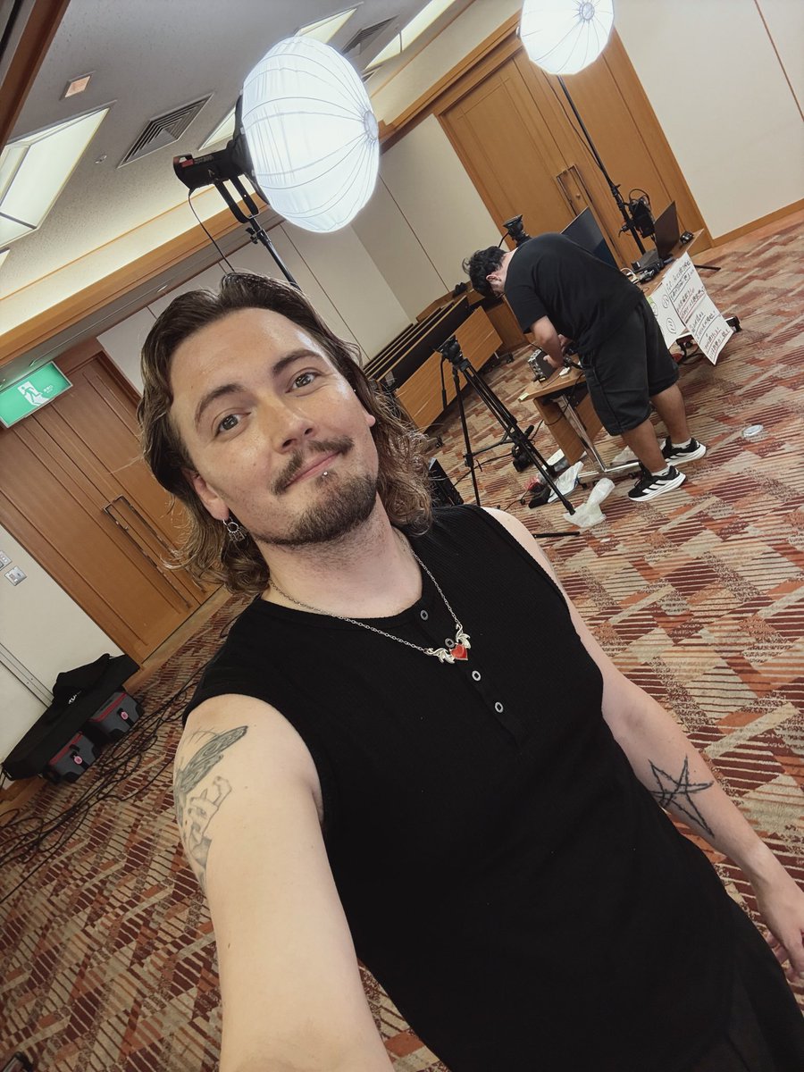 Mitsugi_MrM's tweet image. 本日放送の「モニタリング」に、またまた福山雅治さんのモノマネで出演しました!🎤✨
観てくださった皆さん、ありがとうございました!🙏
楽しんでもらえたら嬉しいです!
#モニタリング #福山雅治