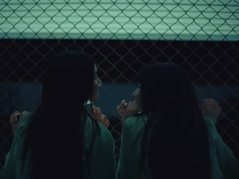 blejiee's tweet image. Behind these bars, our love is the only way we taste freedom.

#ClaireBellTeaser
#clairebellคลั่งรักนักโทษ 
#mable_siriwalee #pangjiewr