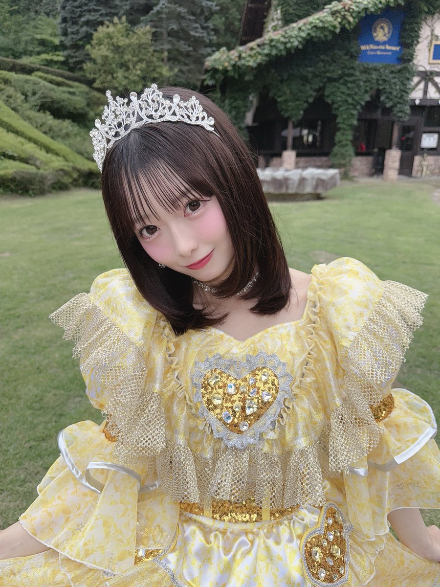Riona_FESTIVE's tweet photo. 新衣装！プリンセスだよ👸🏻💖 https://t.co/tpzBCaAGpV